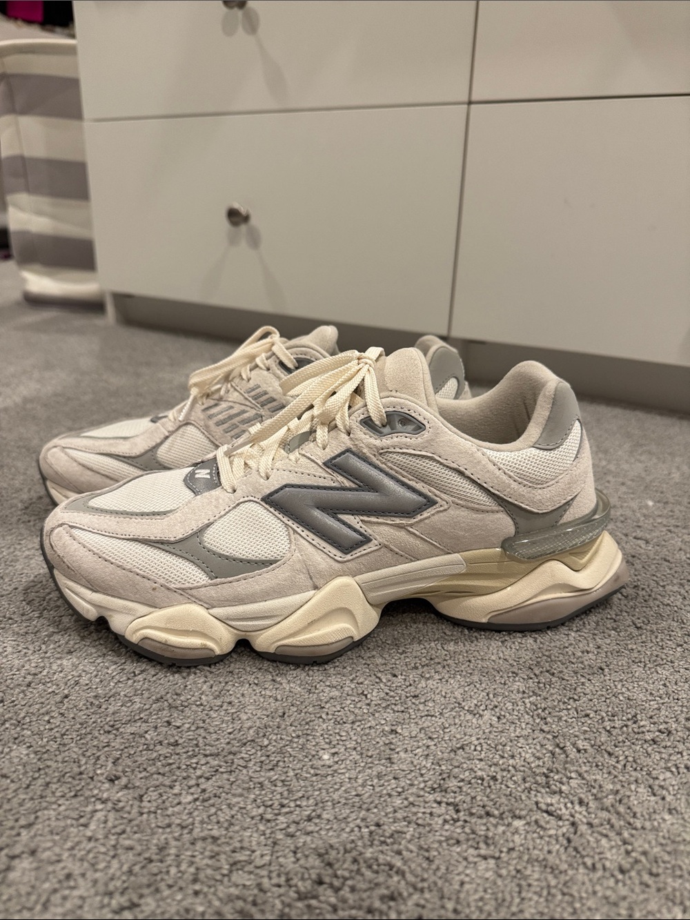 New Balance Women’s Cream and Gray Chunky Sneakers